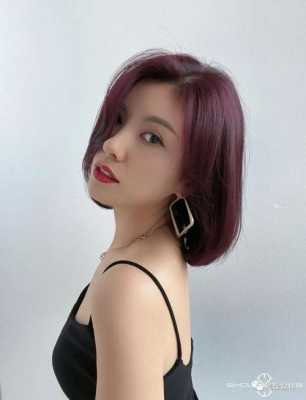 短发适合什么发色（是不是在银行工作，头发都得扎起来，不能散着啊）