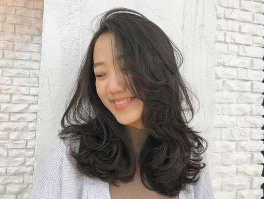 为什么要烫发（女人为什么爱烫发）