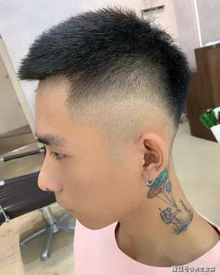 脸大适合什么发型男（脸大的男生适合什么发型寸头）