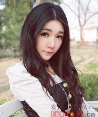 什么脸型适合中分（中分在左边好还是右边）