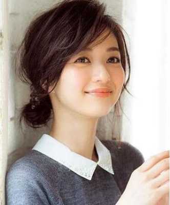 额头低适合什么发型（额头低适合什么发型女图片）