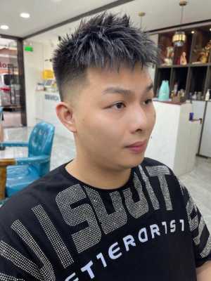 短头发怎么剪好看（男生短头发怎么剪好看）
