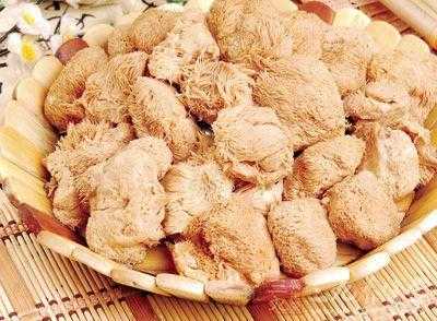 长头发吃什么好（胎儿长头发吃什么好）