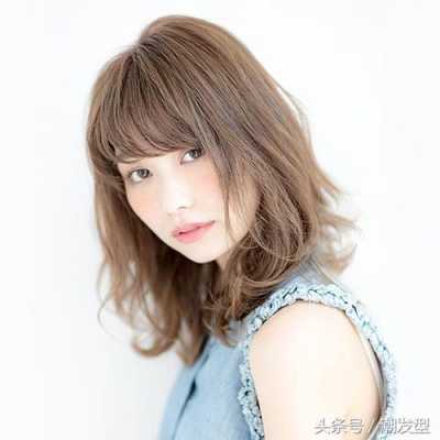 圆脸适合什么发型长发（大圆脸适合的发型）