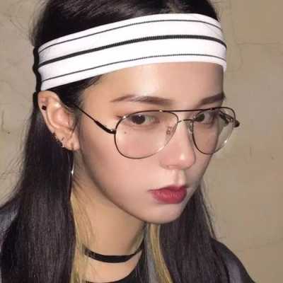 脸长适合什么眼镜