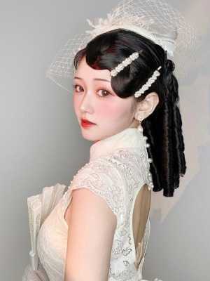 旗袍适合什么发型（旗袍适合什么发型年轻）