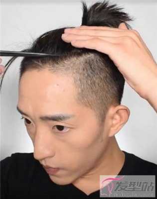 男生怎么梳头发（男生怎么梳头发简单又好看）