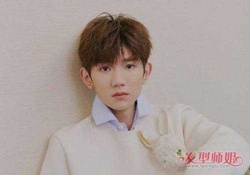 脸小又瘦适合什么发型（脸小又瘦适合什么发型男）