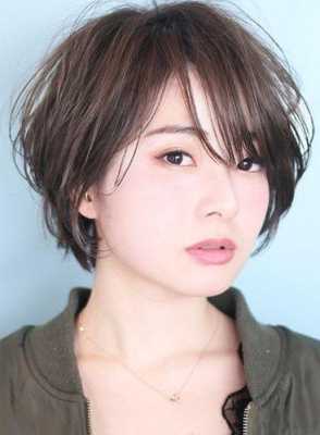 菱形圆脸适合什么发型（菱形圆脸适合什么发型女）