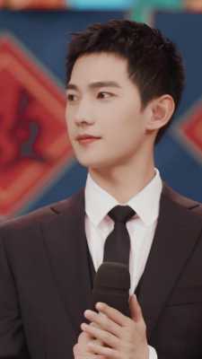 杨洋长发的时候的发型叫什么,杨洋发型怎么弄好看