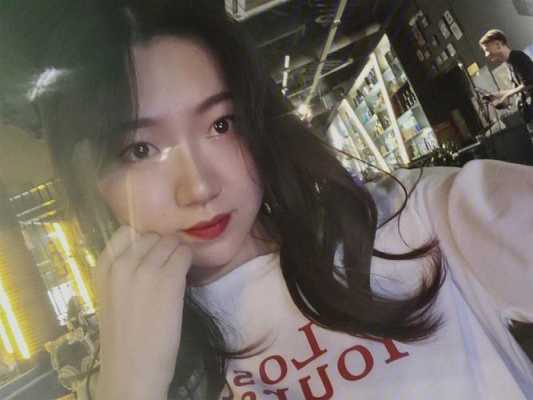 头发染什么颜色最自然,染什么颜色显头发多一点