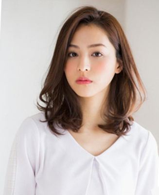 圆脸颧骨高适合什么发型（圆脸高颧骨的女生适合什么发型）