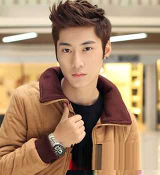 小脑门适合什么发型（小脑门适合什么发型男生）
