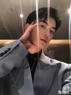 蛋型脸适合什么发型（男菱形脸适合什么样的发型）