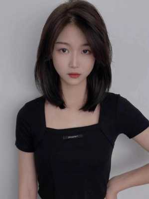 脸小的人适合什么发型（脸小的人适合什么发型女）