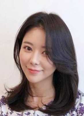中长发怎么剪好看图片（中长发怎么剪好看图片女）