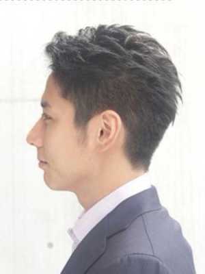 男瓜子脸适合剪什么发型,男瓜子脸什么发型好看图片