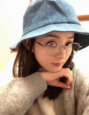 方框眼镜适合什么脸型