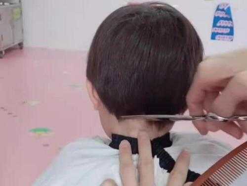 宝宝头发怎么剪（宝宝头发怎么剪教程）