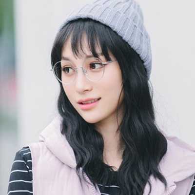 圆框眼镜适合什么脸型（圆框眼镜适合什么脸型的人戴）