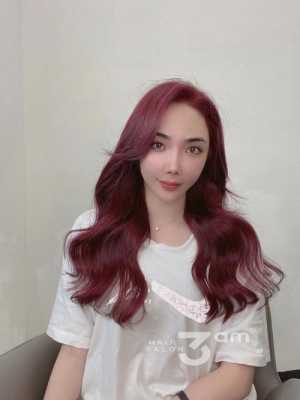 什么颜色显得头发多（头发染什么颜色只有在阳光底下才看得到）