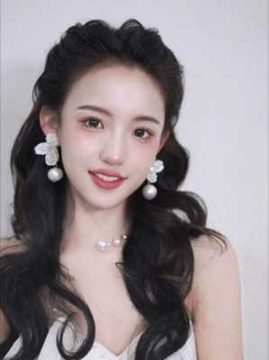 该怎么化妆（该怎么化妆才好看）