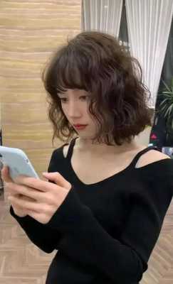 怎么烫发不伤头发（怎么烫发不伤头发且定型）