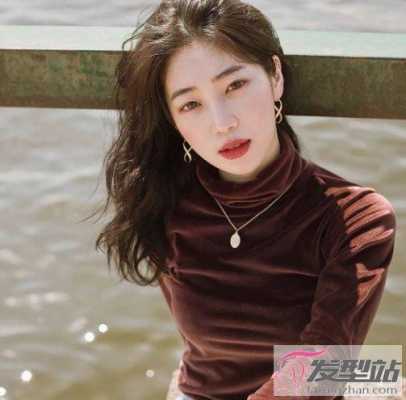 中长发怎么卷（韩式卷发中长发怎么卷）