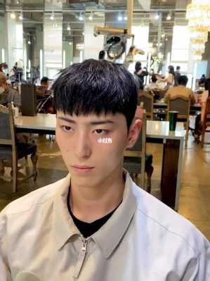 方脸颧骨高适合什么发型（方脸颧骨高适合什么发型男生）