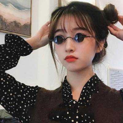 小眼睛适合戴什么眼镜,