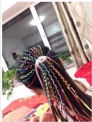丽江彩辫的意思,彩辫怎么编视频教程