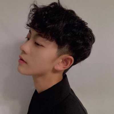 初中生剪什么头发好看,初中生剪什么头发好看男