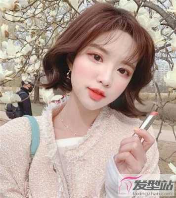 微胖脖子短国字脸适合什么发型,微胖女孩适合什么发型图片