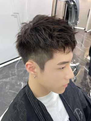 男生烫什么头发（男生建议烫发吗）