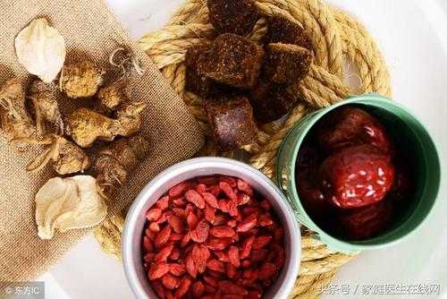 脱发该吃什么食物（脱发怎么办,怎么治疗最有效）