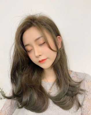 栗棕色和郁金棕哪个颜色显白,什么棕发色最显白女生