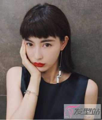 狗啃刘海适合什么脸型（什么刘海挡不住眉毛）