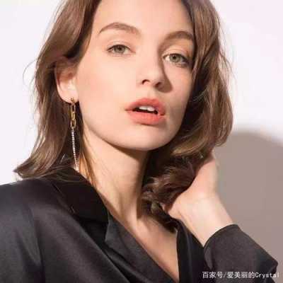 菱形脸适合戴什么耳环（菱形脸适合戴什么耳环好看）