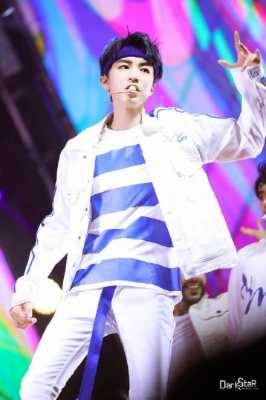 王俊凯的发型叫什么（tfboys蓝色头发叫什么）