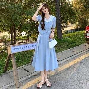 蓝色裙子配什么颜色上衣好看,蓝色裙子配什么颜色外套好看