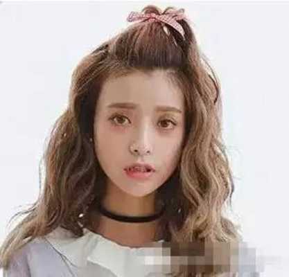女生发额是什么意思（情侣之间发额什么意思）