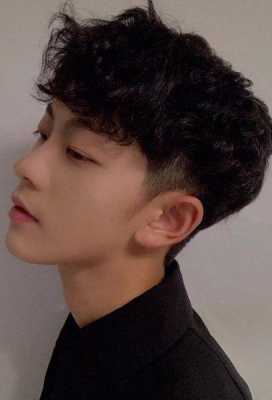 短头发可以烫什么发型（短头发可以烫什么发型男生）