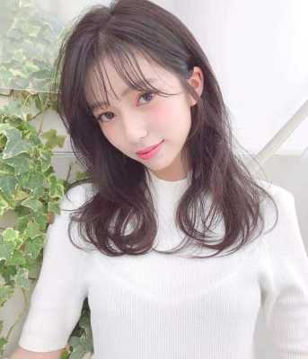 30岁女人适合什么发型（30岁女人适合什么发型显年轻）