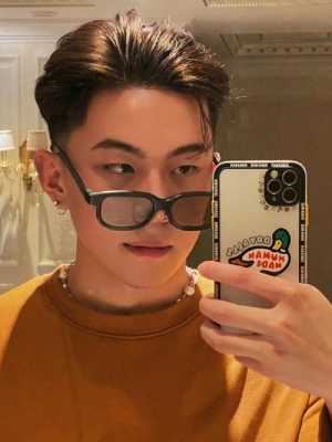 瘦长脸男生适合什么发型（瘦长脸男生适合什么发型图片）