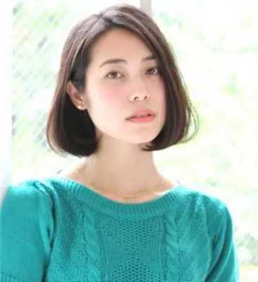 五十岁长脸窄额头适合什么发型,脸大额头窄适合什么发型视频