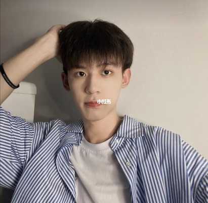 男生头发怎么往上搞,男发型怎么弄好看