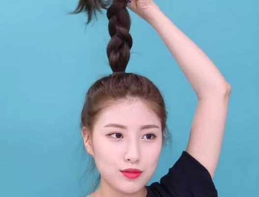 头发少怎么扎丸子头好看（前面头发少怎么扎丸子头）