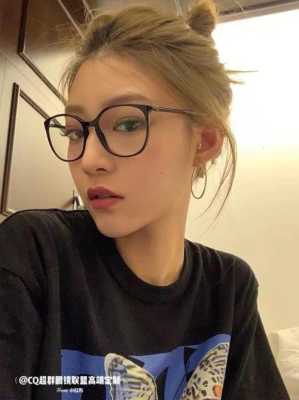 脸小带什么眼镜好看