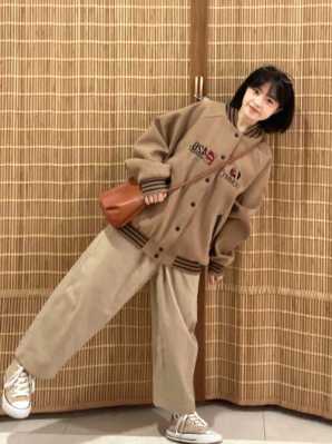 短发穿什么衣服（短发穿什么衣服好看）