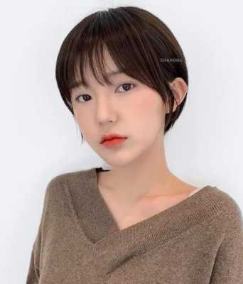 饼脸适合什么发型（饼脸适合什么发型女生）